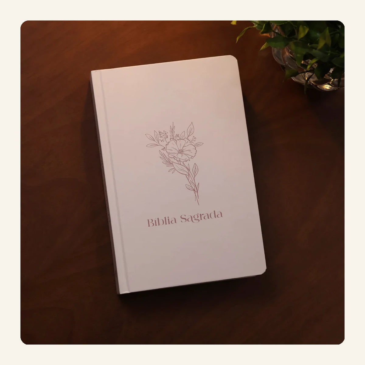 Bíblia Flor NVI — detalhe do produto