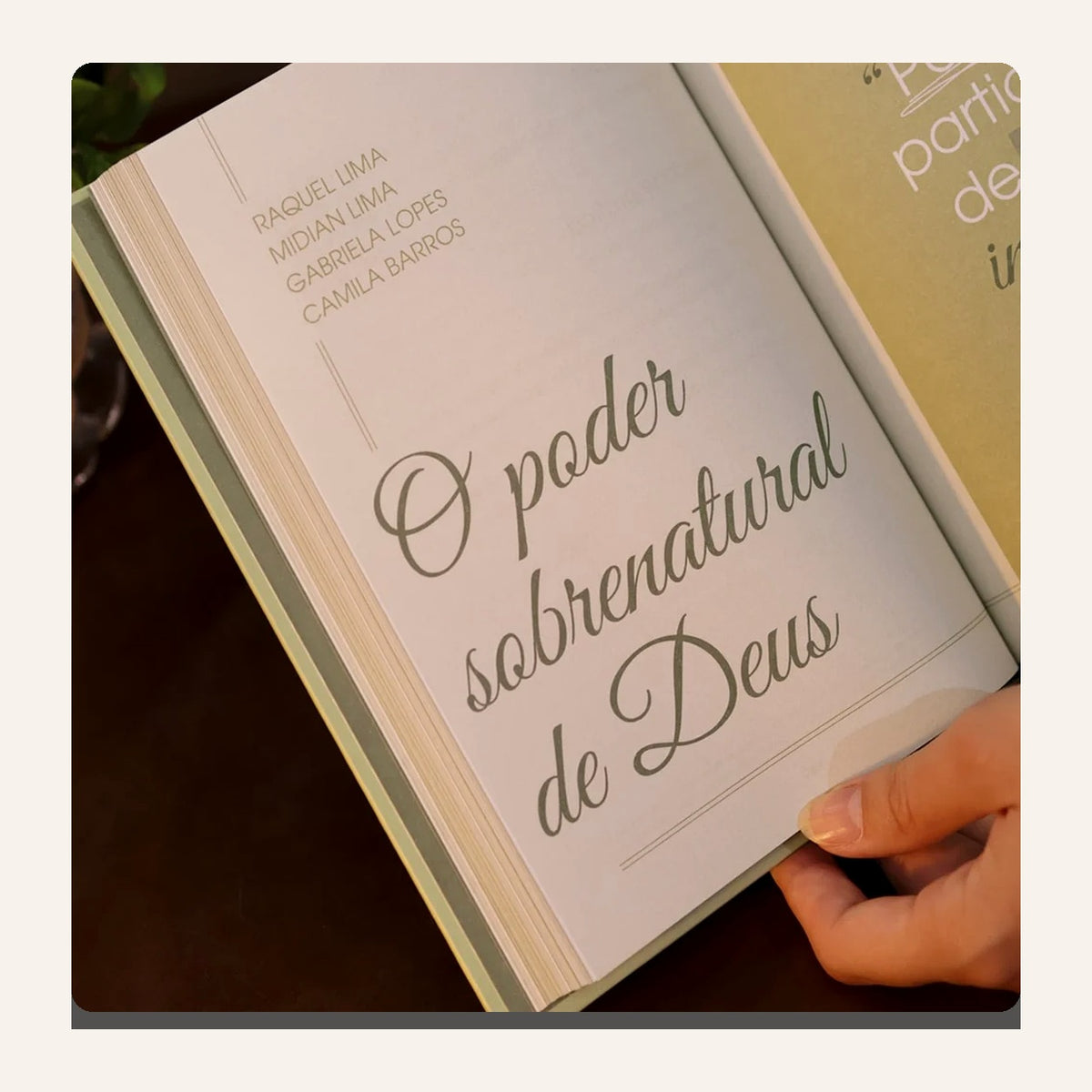 Livro Oração — interior e detalhes
